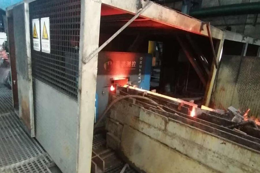 案例分享：帶您走進(jìn)高溫扁鋼的寬厚檢測(cè)現(xiàn)場(chǎng)